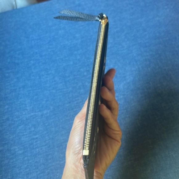 Authentic Louis vuitton flat wallet - Picture 3 of 7